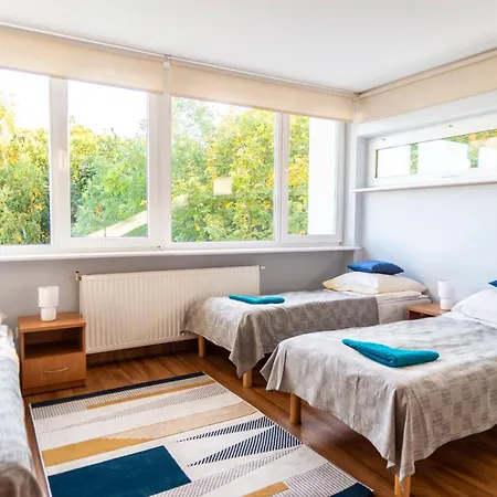 Maly Zagiel Hostel *